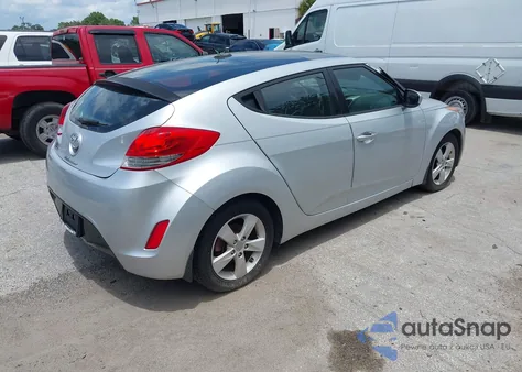 2013 Hyundai Veloster Base W/Black from USA, damaged, VIN KMHTC6AD2DU171979